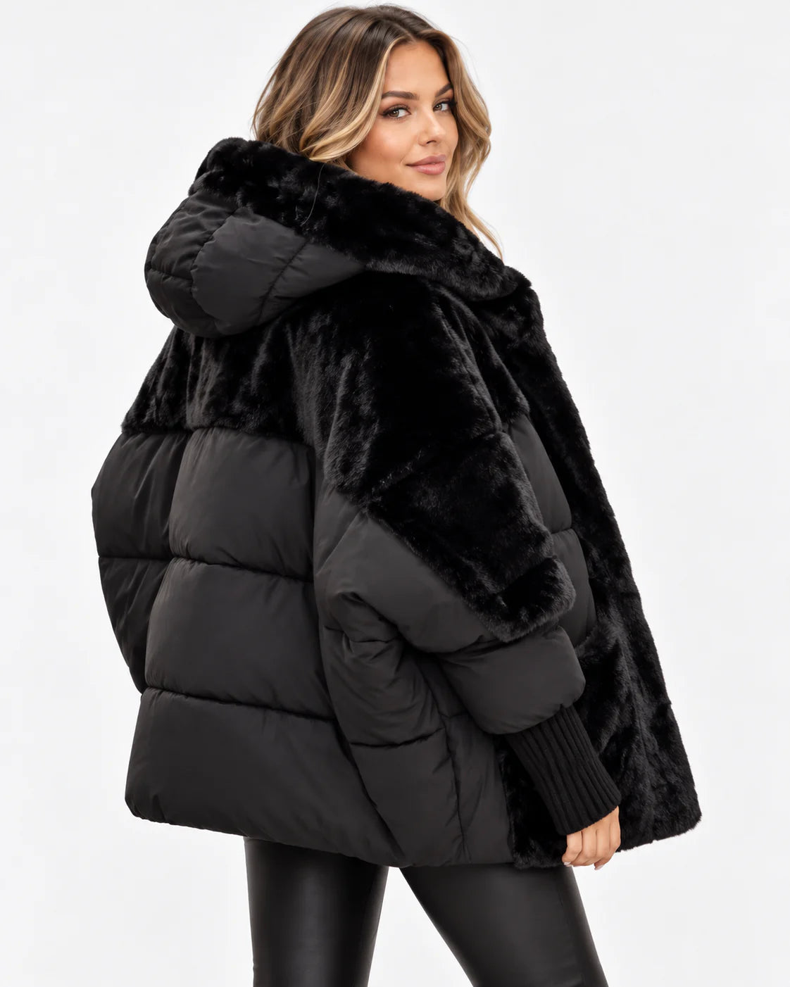 Mercalune Oversized Pufferjacke mit Kapuze – Schwarz, Rückansicht